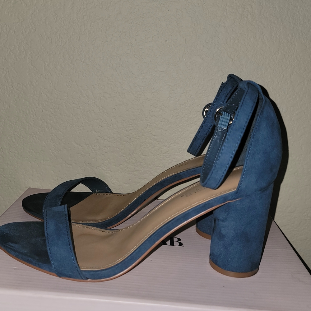 Slate Blue Cylindrical Heel Sandals - Picture 9 of 16
